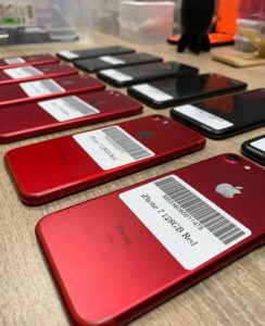 red iphones lot ; lot iphone reconditionné