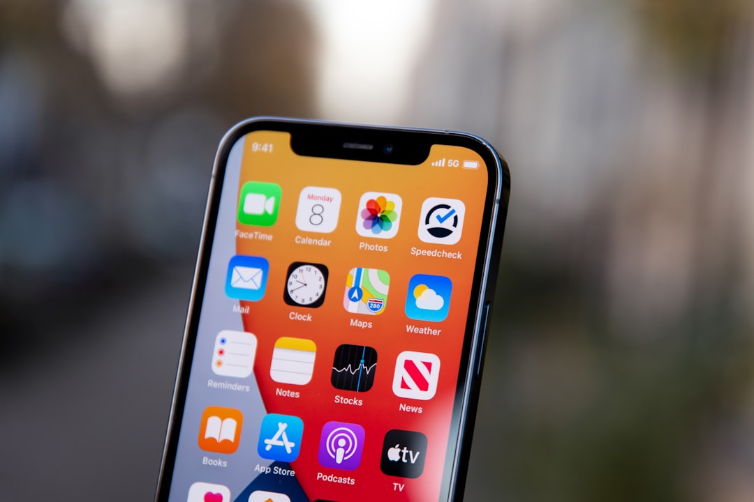 iPhone 15 Plus n&rsquo;envoie plus de SMS : causes et solutions