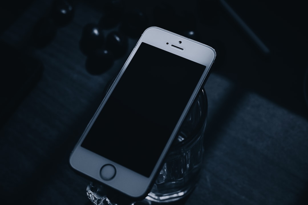 Réparation vitre arrière iPhone 12 Pro Derb Ghallef